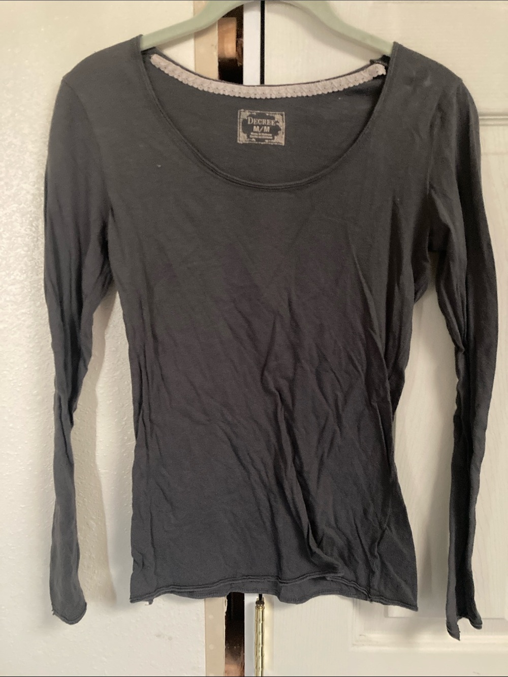 Decree Women's Long Sleeve Scoop Neck Top in Charcoal